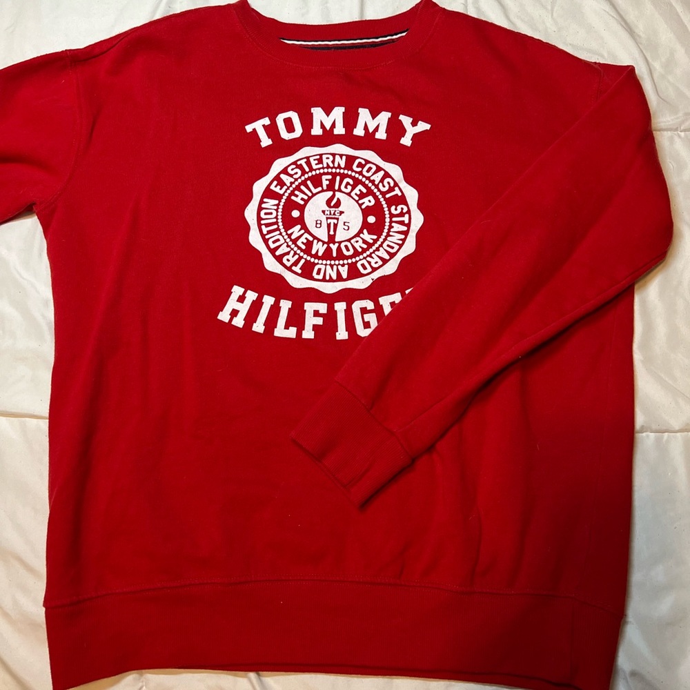 Tommy Hilfiger crew neck ❤️